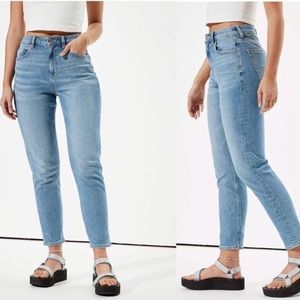 American Eagle Stretch Mom Jean